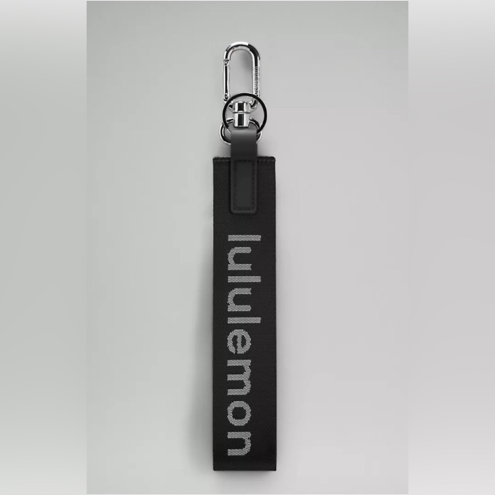 Lululemon Never Lost Keychain in Black/White
